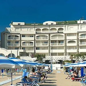 A-more 4*, Rimini Italien